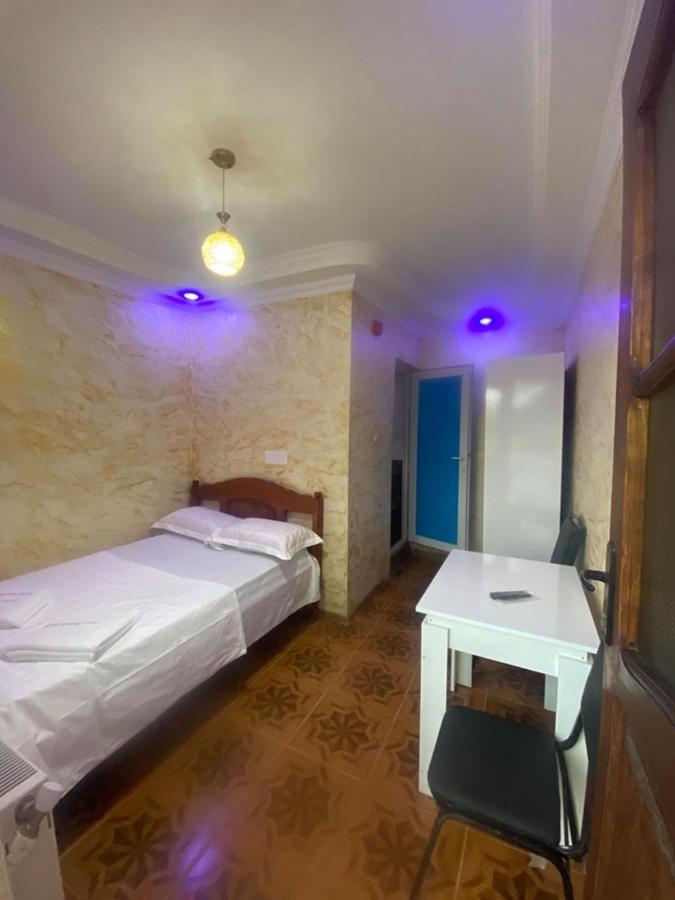 Elite Palace Plus Hotel Batumi Esterno foto