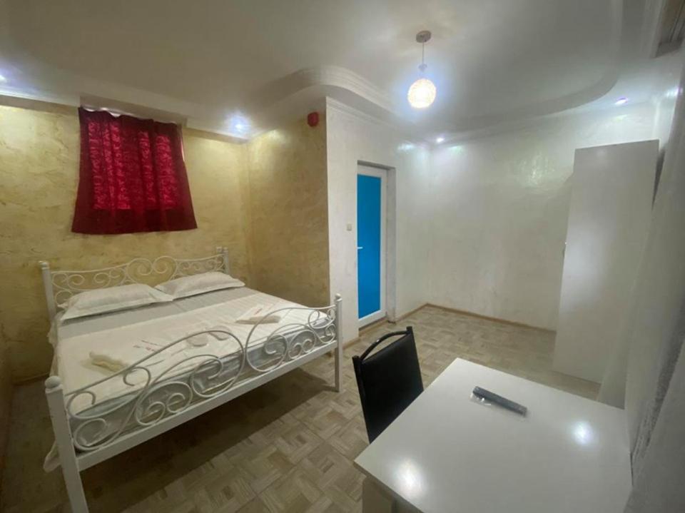Elite Palace Plus Hotel Batumi Esterno foto