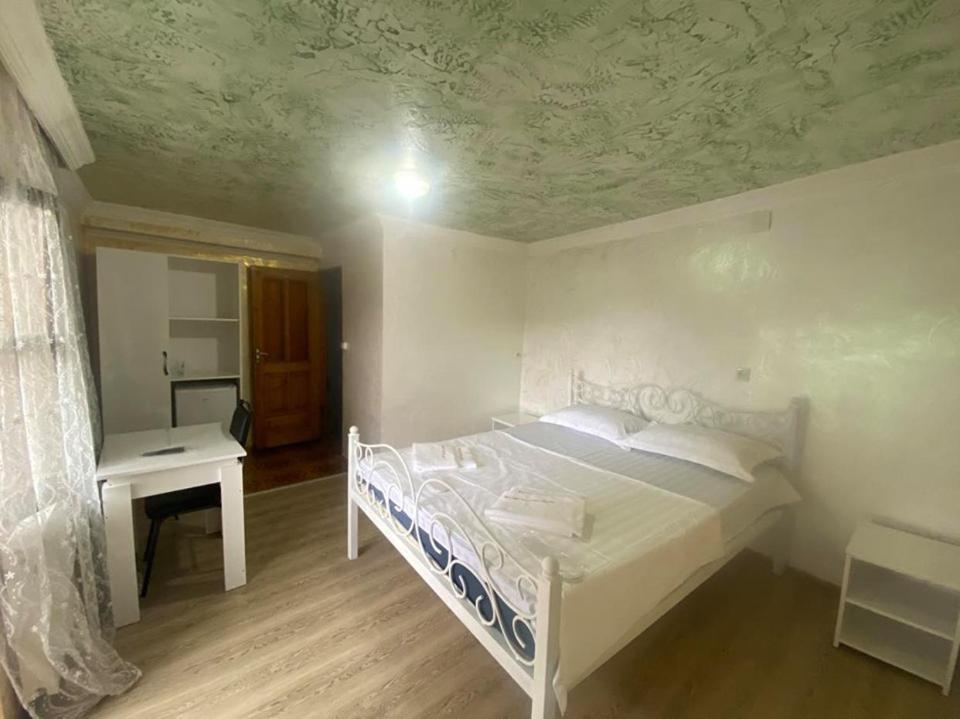 Elite Palace Plus Hotel Batumi Esterno foto