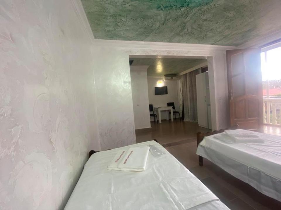 Elite Palace Plus Hotel Batumi Esterno foto