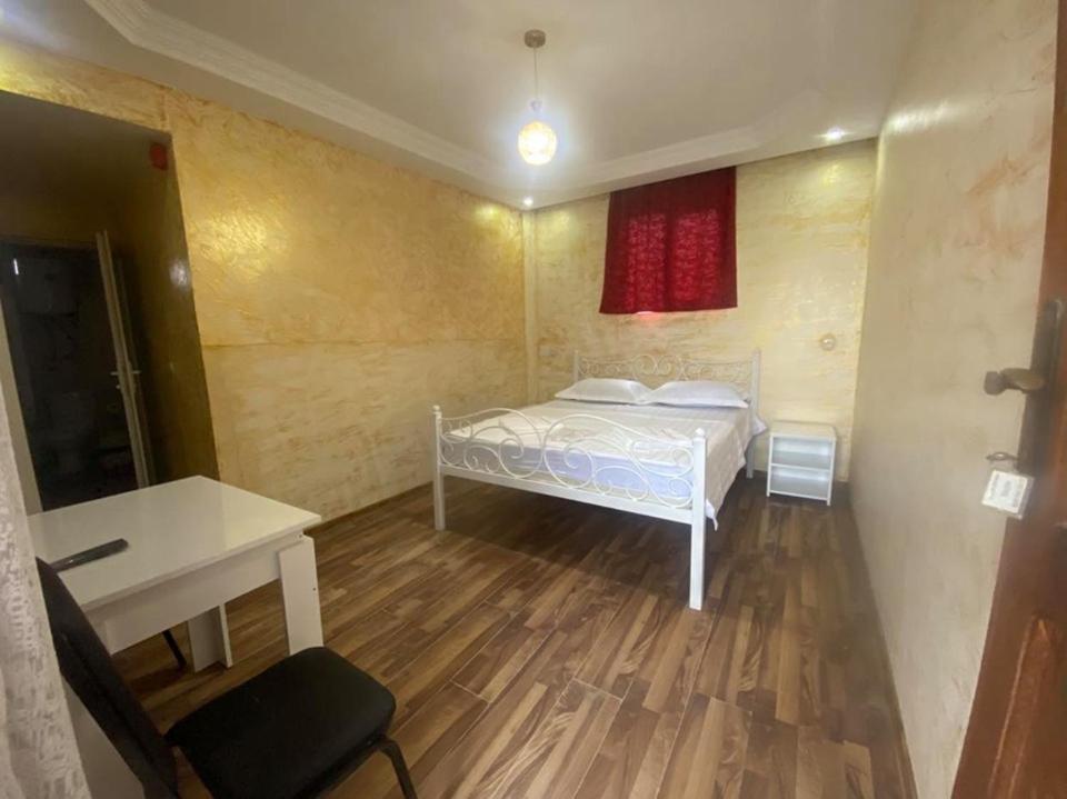 Elite Palace Plus Hotel Batumi Esterno foto